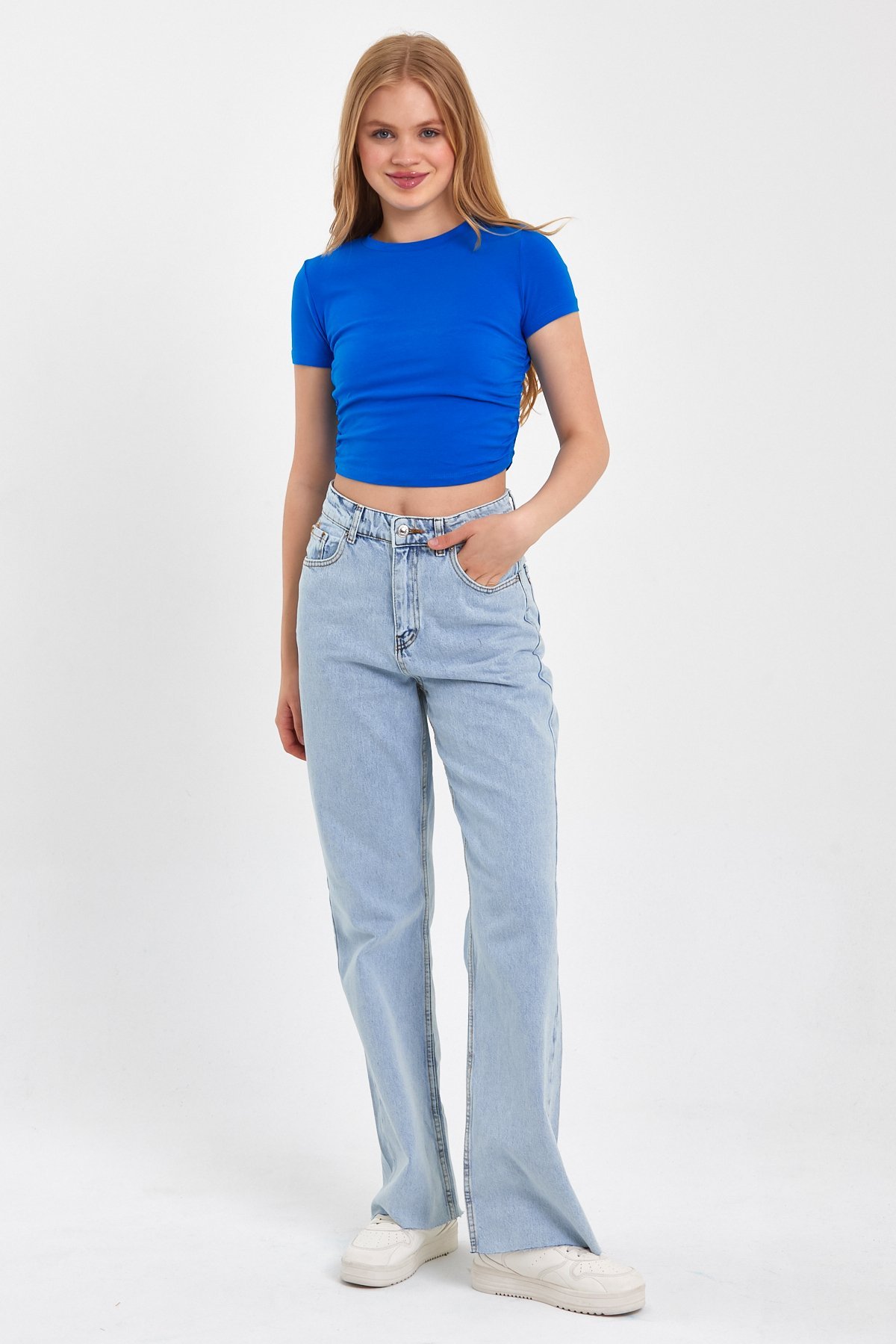Yan Büzgülü Crop T-shirt Mavi