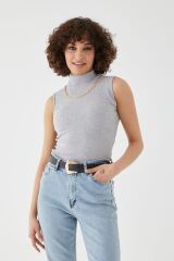 Zincir Detay Boğazlı Kolsuz Kadın T-shirt Gri