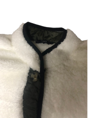 Kapitone Cep Detaylı Düğmeli Pelüş Beyaz Polar Mont Unisex BEYAZ - M
