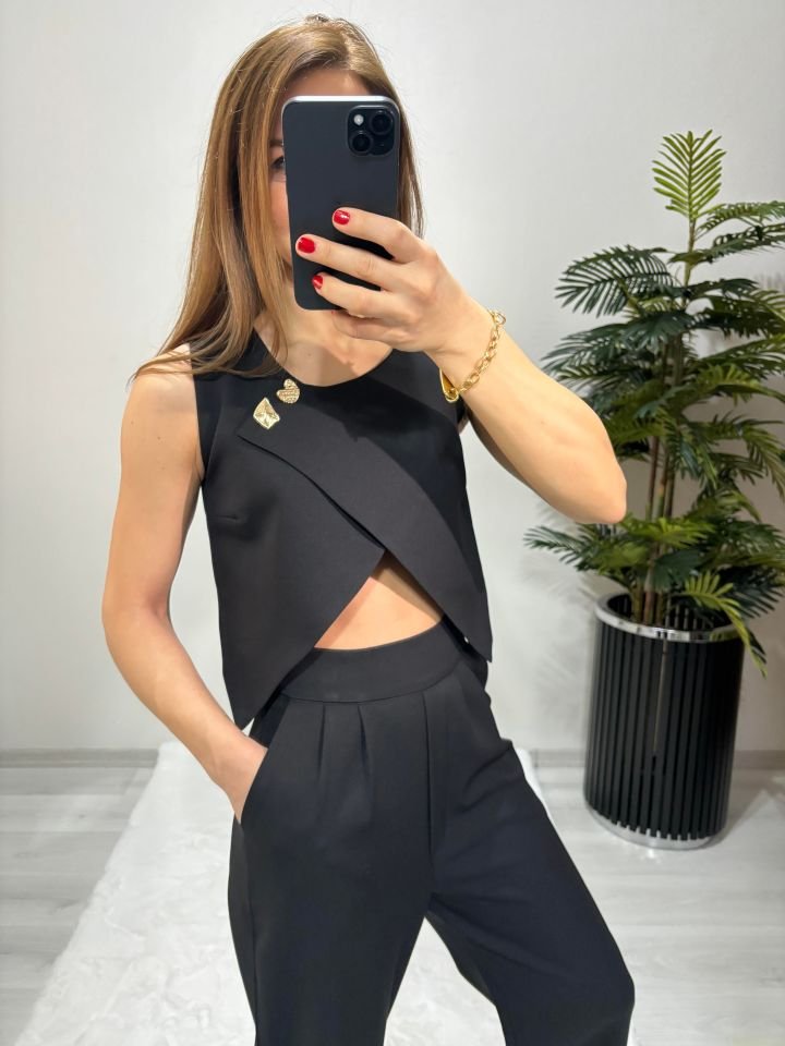 Asimetrik Gold Düğme Detaylı Tasarım Takım SİYAH - S