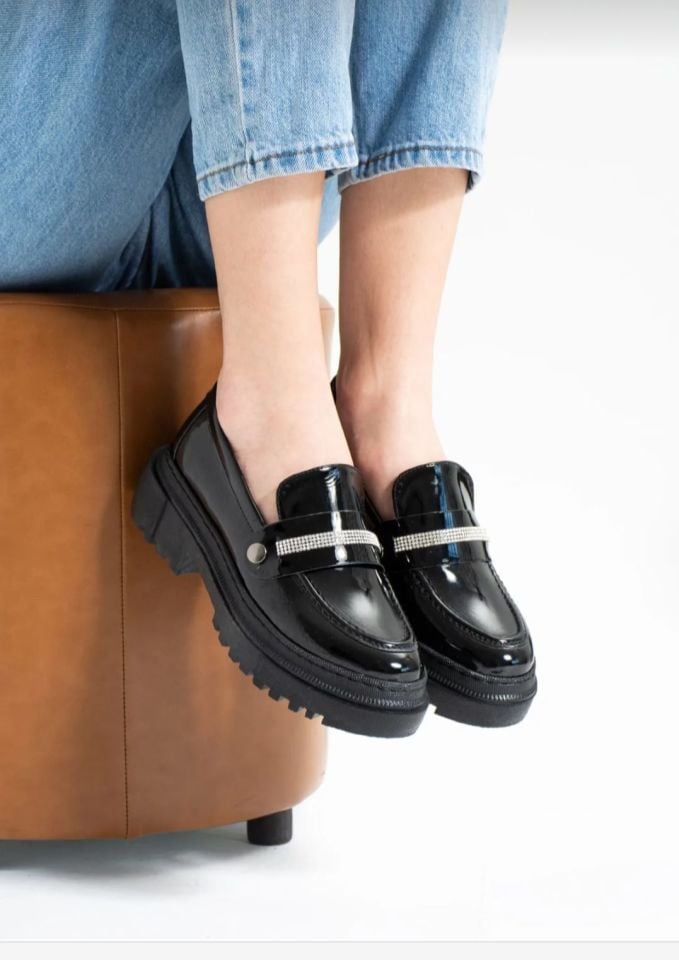 Kadın Rugan Makosen Ayakkabı Siyah