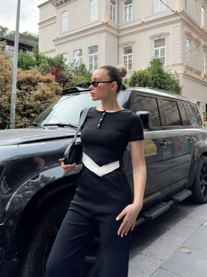 Düğme Yakalı Alt Üst Takım